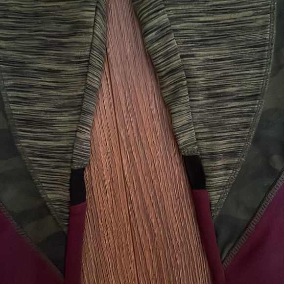 Jill Yoga Outfit - Picture 6 of 9